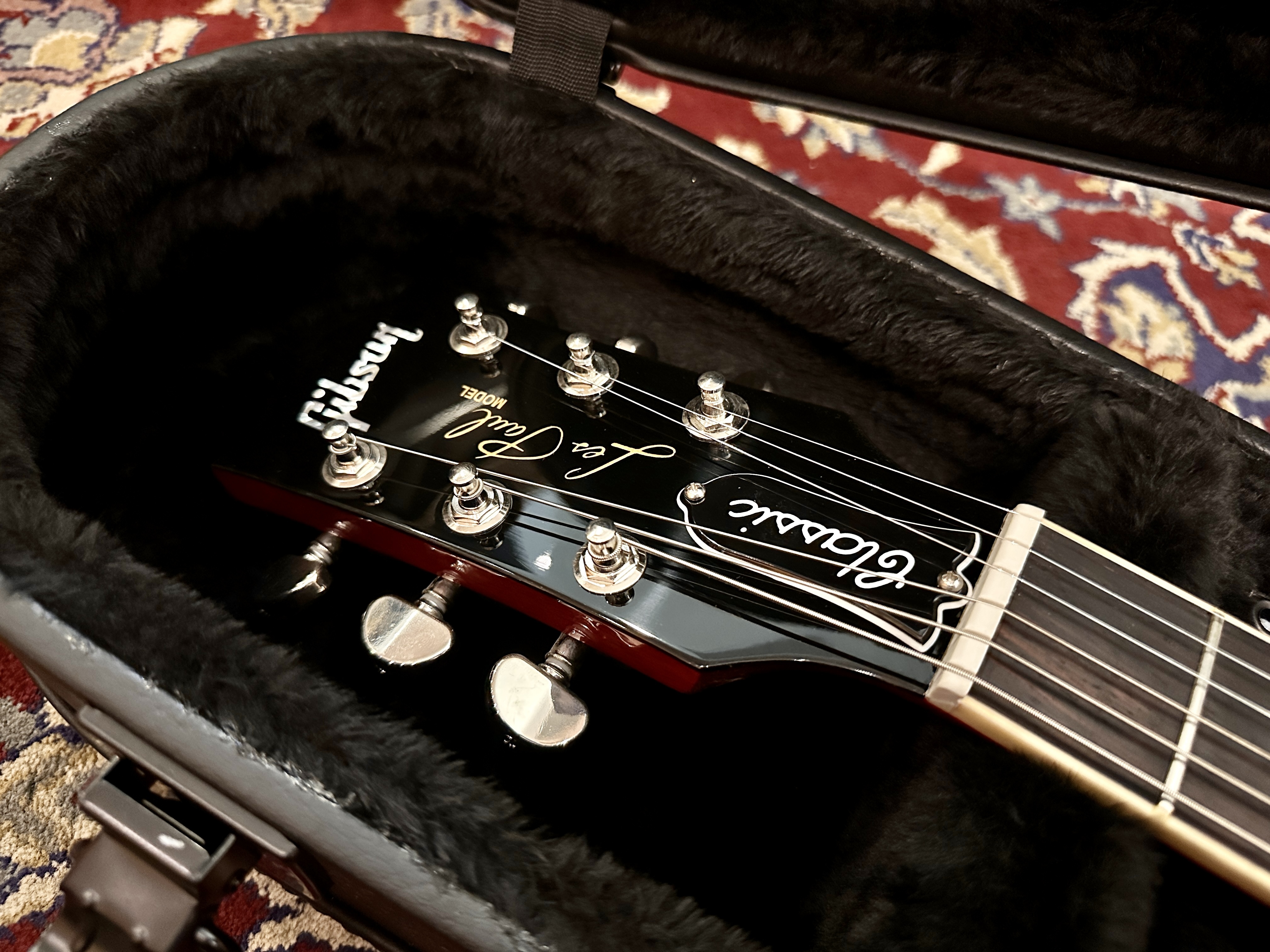 Gibson Gibson Les Paul Classic - Translucent Cherry 第 4 張圖片｜三峽吉他 / Bass