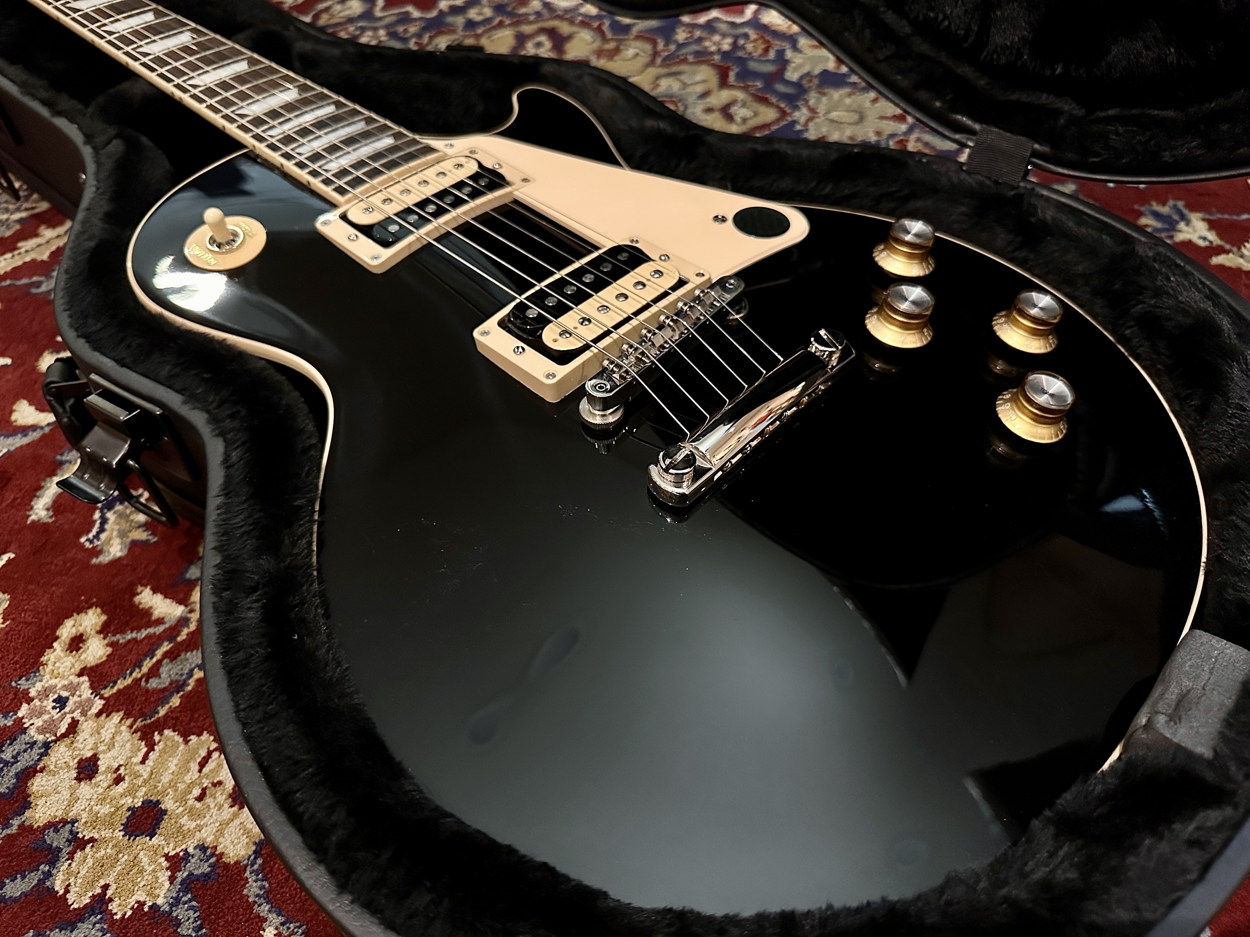 Gibson Gibson Les Paul Classic - Ebony 第 3 張圖片｜三峽吉他 / Bass