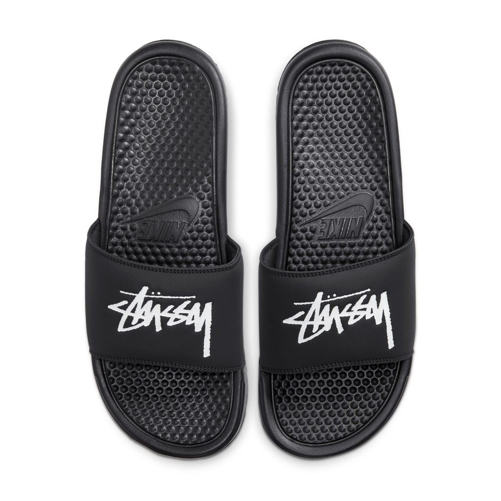 Stussy x Nike Benassi 拖鞋黑色CW2787-011