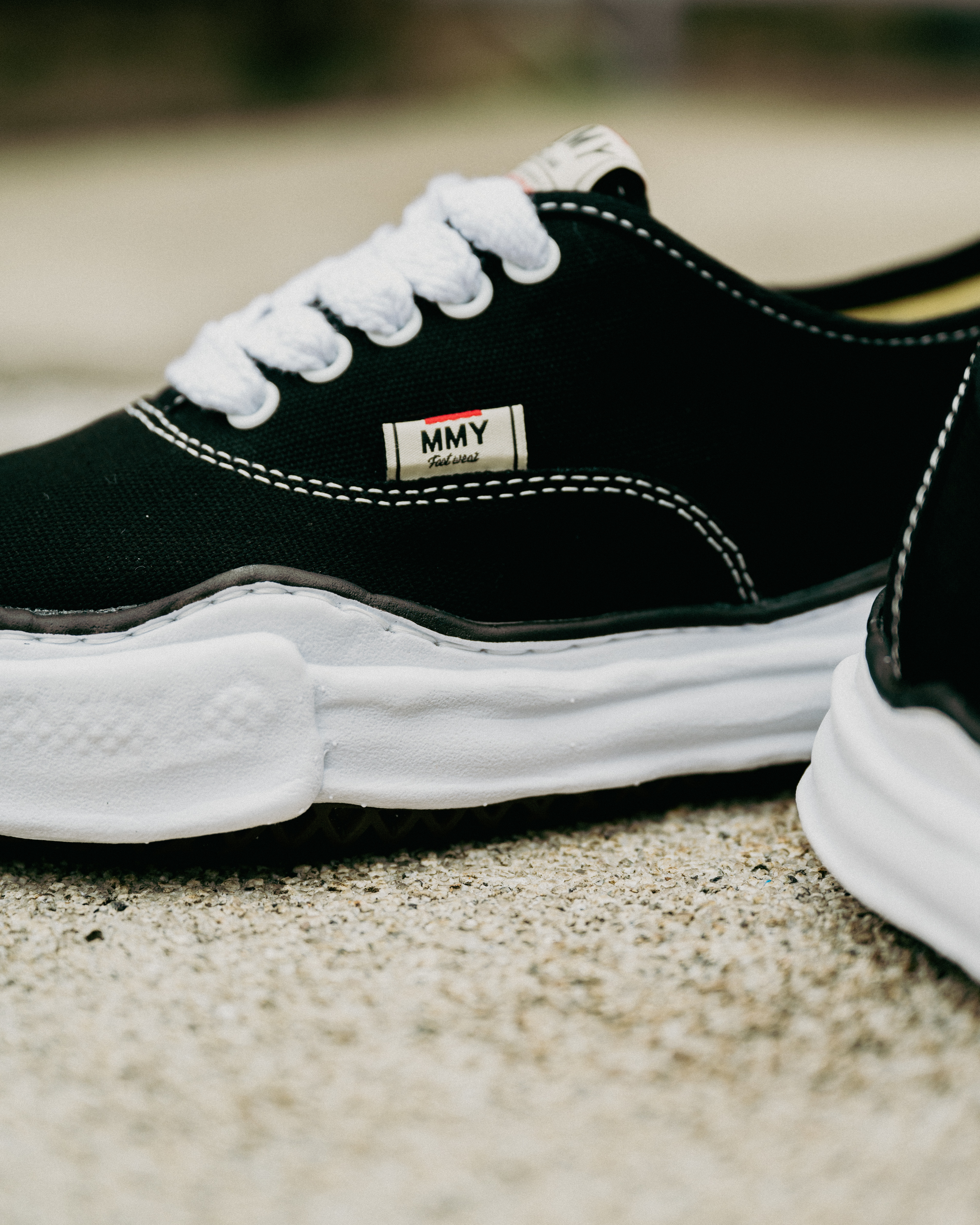 [現貨] MIHARA YASUHIRO Baker Canvas Black White A02FW704