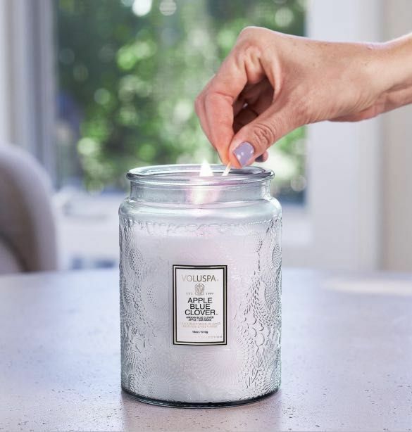 Voluspa Apple Blue Clover Large Jar Candle 蘋果四葉草