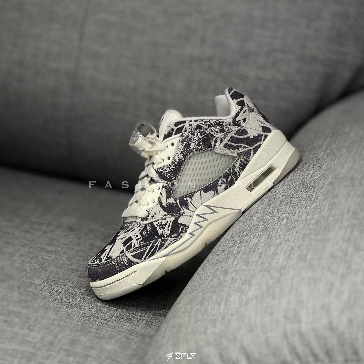 Air Jordan 5 Retro Low Expression 椰奶 塗鴉 DA8016-100