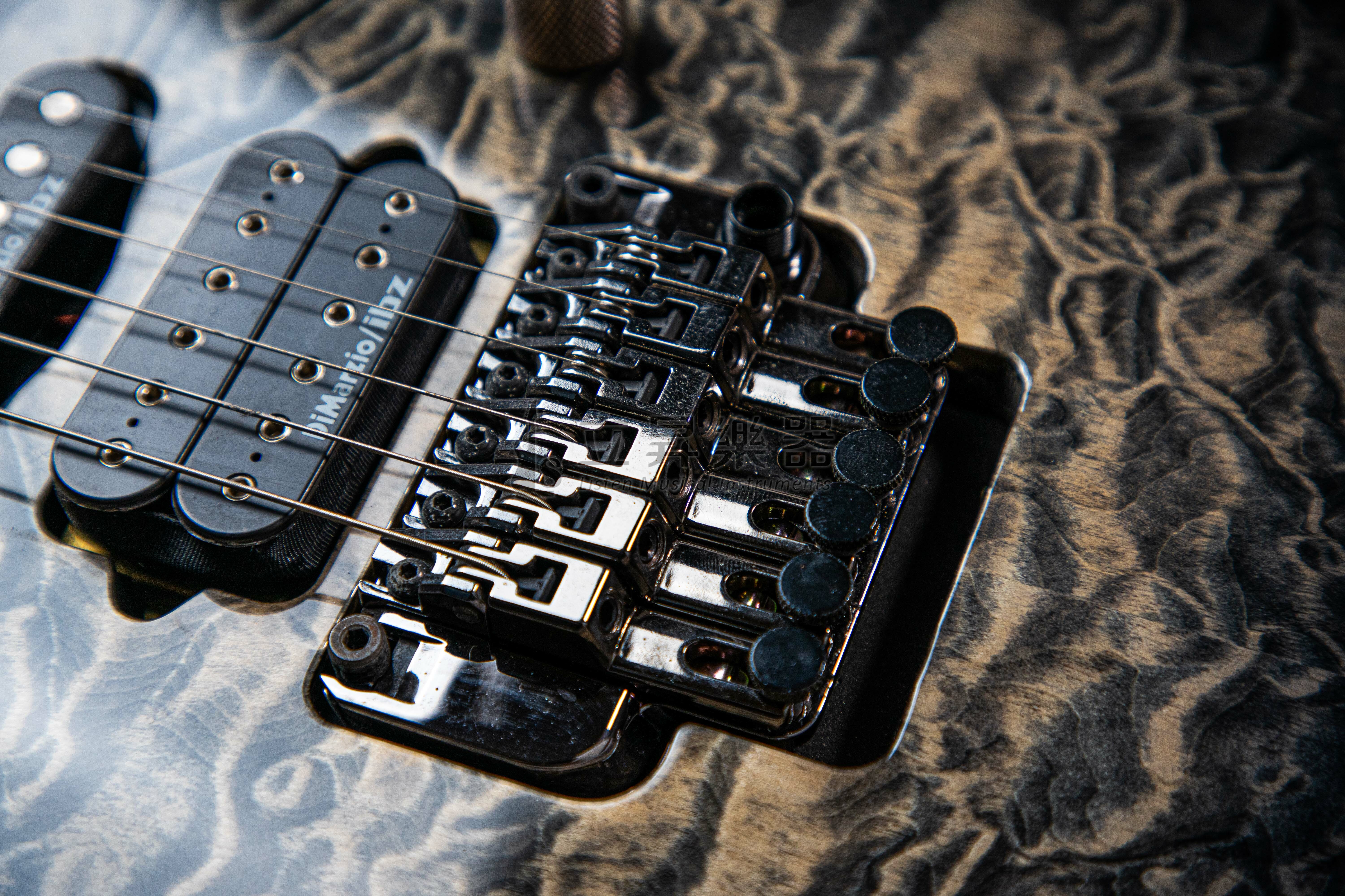 Ibanez Ibanez RG970WQMZ-BIB 黑色冰紋漸層 大搖座電吉他 原廠硬盒 第 4 張圖片｜三峽吉他 / Bass