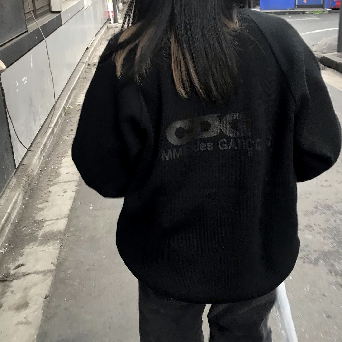 𝐈𝐍 𝐒𝐓𝐎𝐂𝐊!˼ COMME des GARÇONS CDG V-Neck School