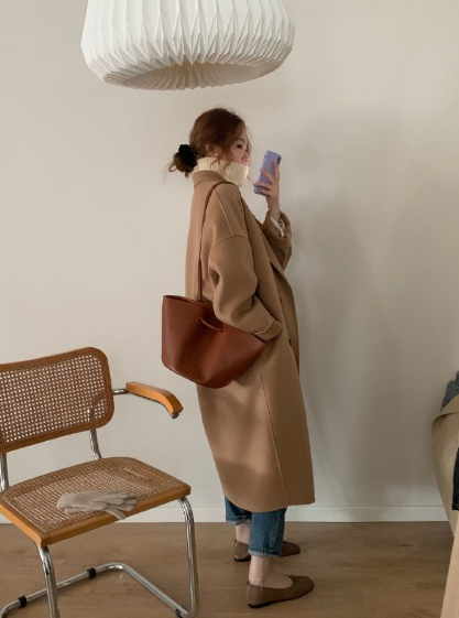 ᴷᴼᴿᴱᴬ 🇰🇷 舒服的學院風寬鬆設計款羊毛大衣