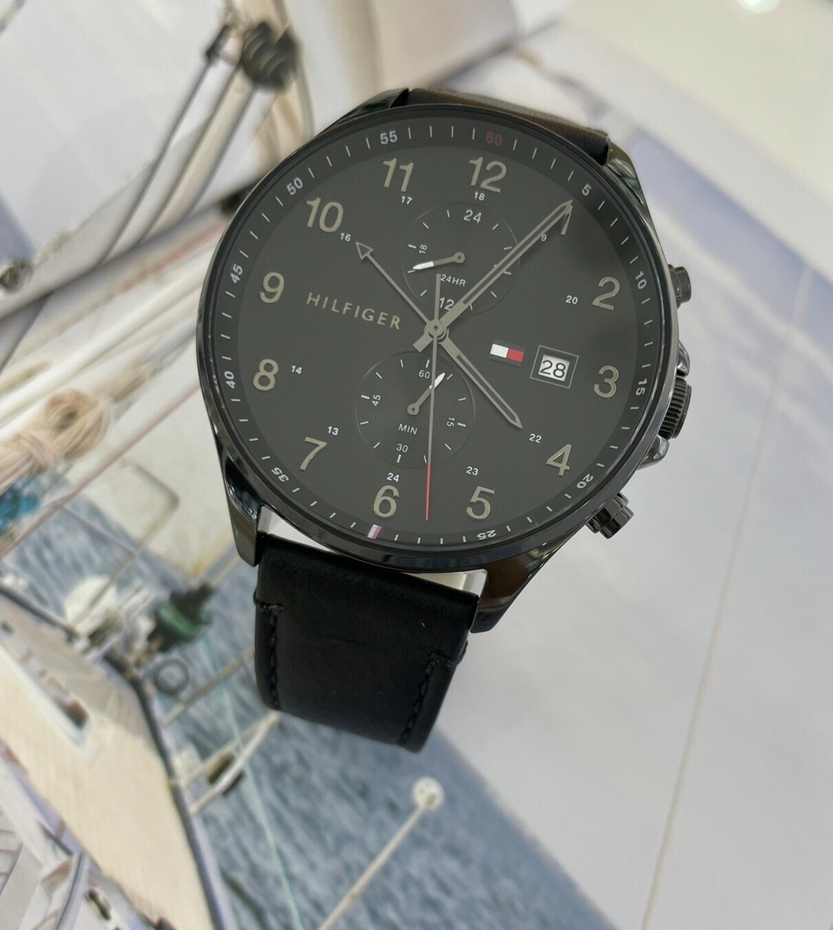 【Tommy Hilfiger】全黑個性男錶 1791711 44mm  現代鐘錶