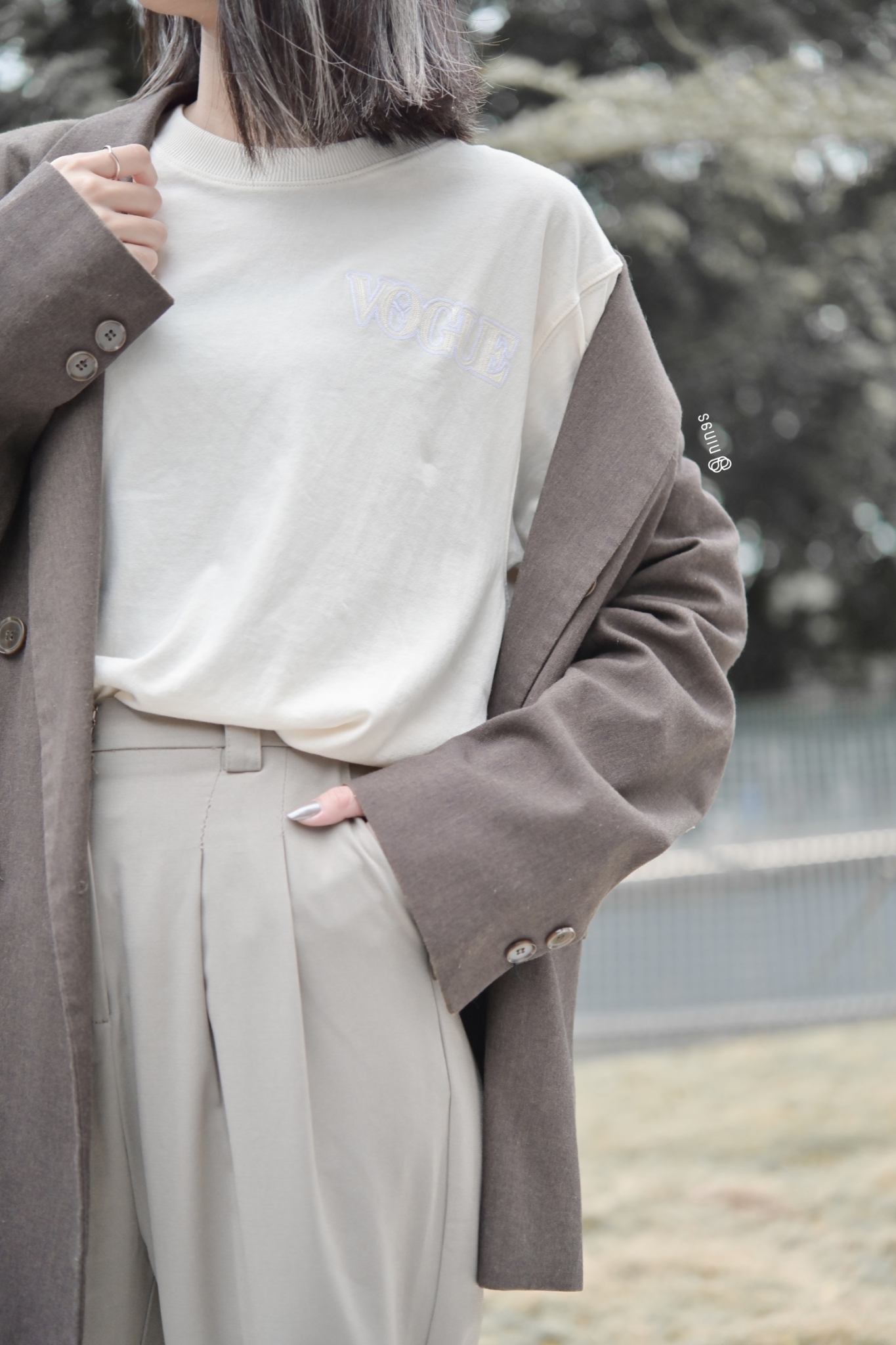 【現貨】PUMA X VOGUE RELAXED 短踢 米色 53669065