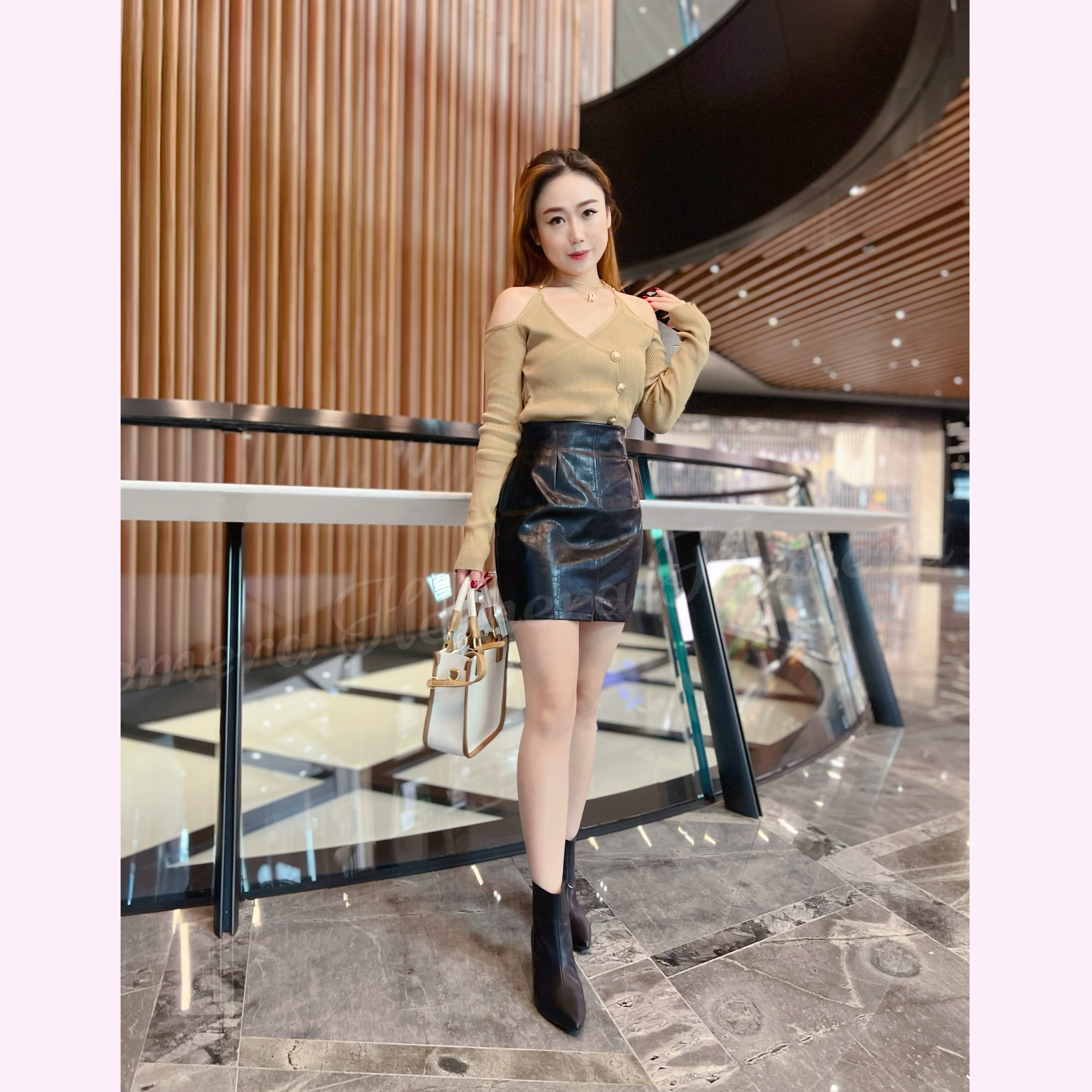 IN STOCK: TP22W1252 COCO CHAIN HANGNECK CROSS OFF SHOULDER COTTON TOP