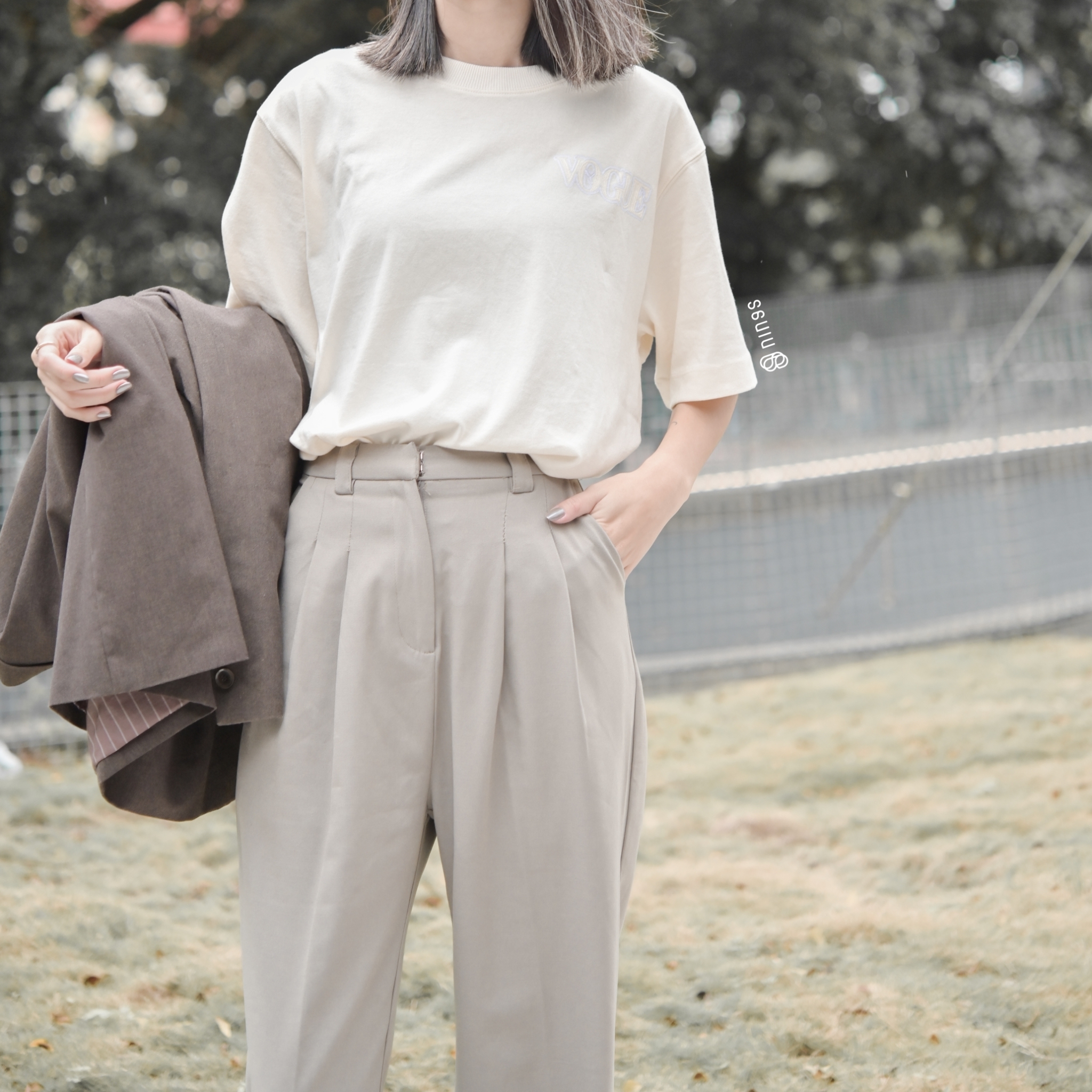 【現貨】PUMA X VOGUE RELAXED 短踢 米色 53669065