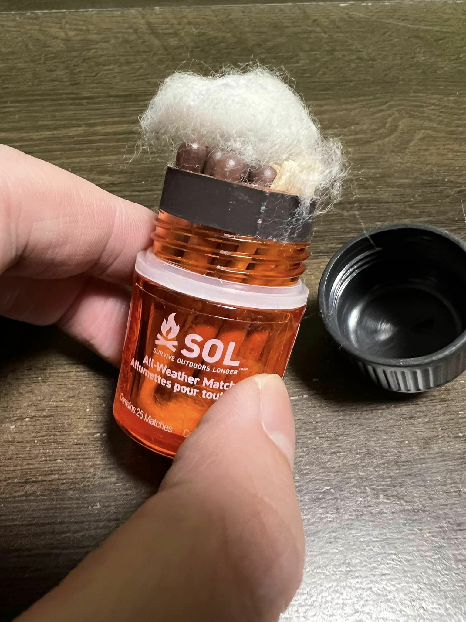 SOL Survive Outdoors Longer 全天候火柴. 25 支