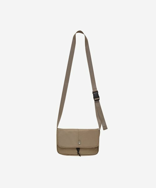 NEW BALANCE PADDED 迷你 斜背 側背 小包 米 NBGCCAF512_35