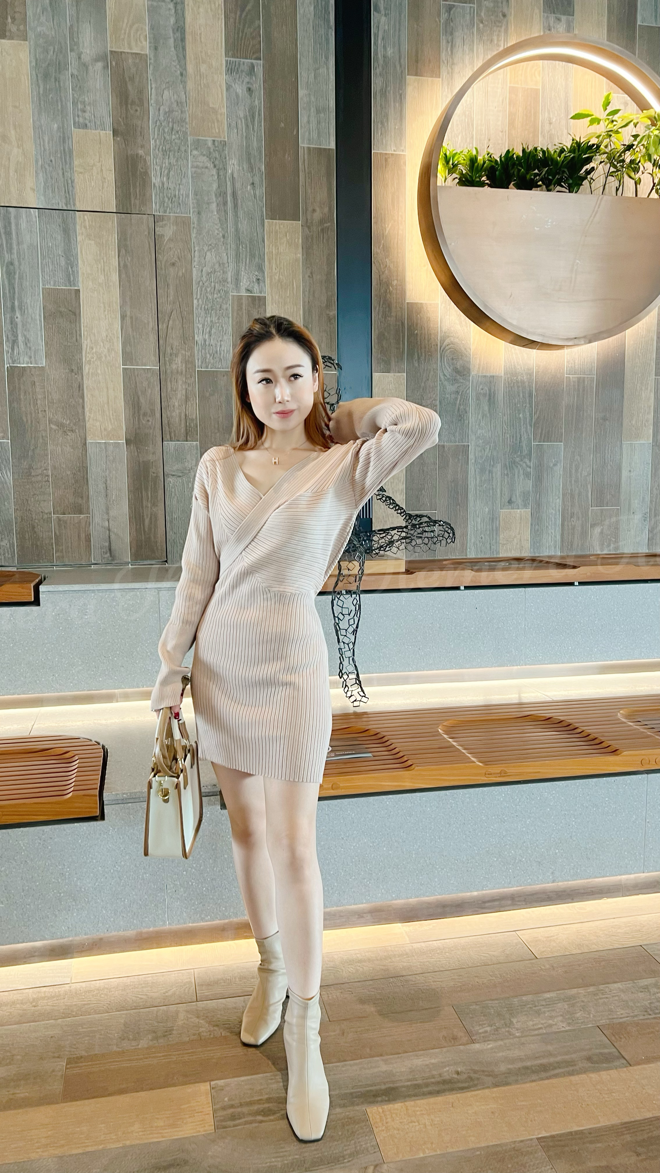 DR22W1233 BUST BOOST V-NECK BACK STRAPPY ELASTIC DRESS