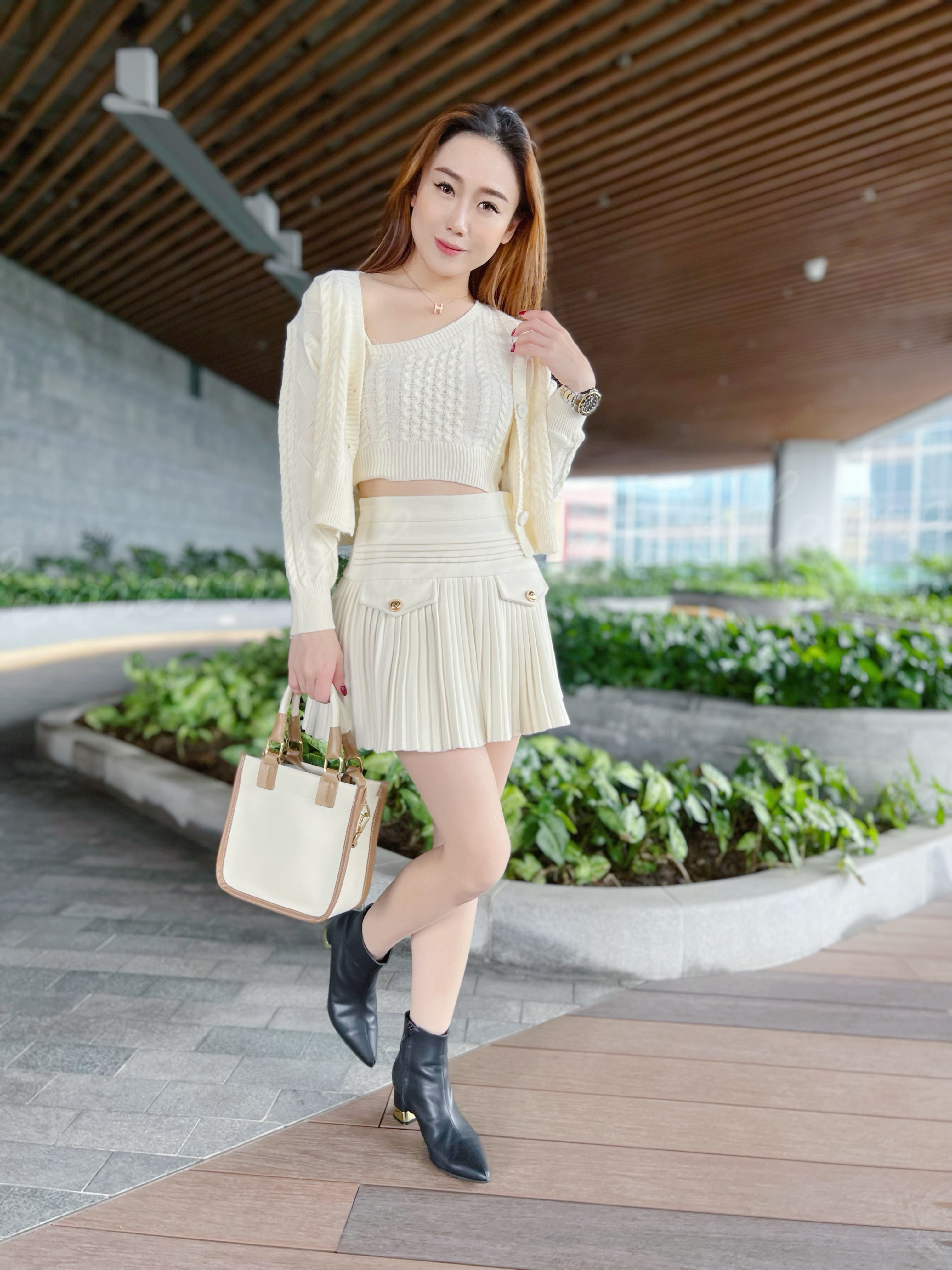 IN STOCK: PT22W1259 VELVET FOLDED SKIRT PANTS