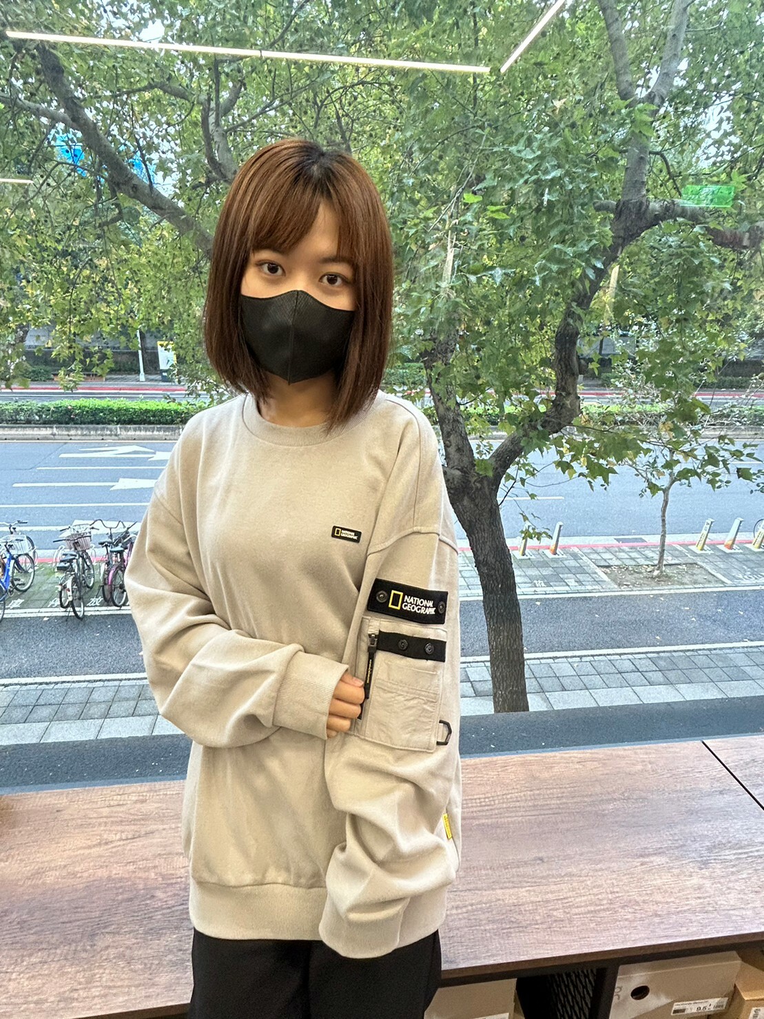 NATIONAL GEOGRAPHIC 國家地理 長袖上衣 米 DEC M