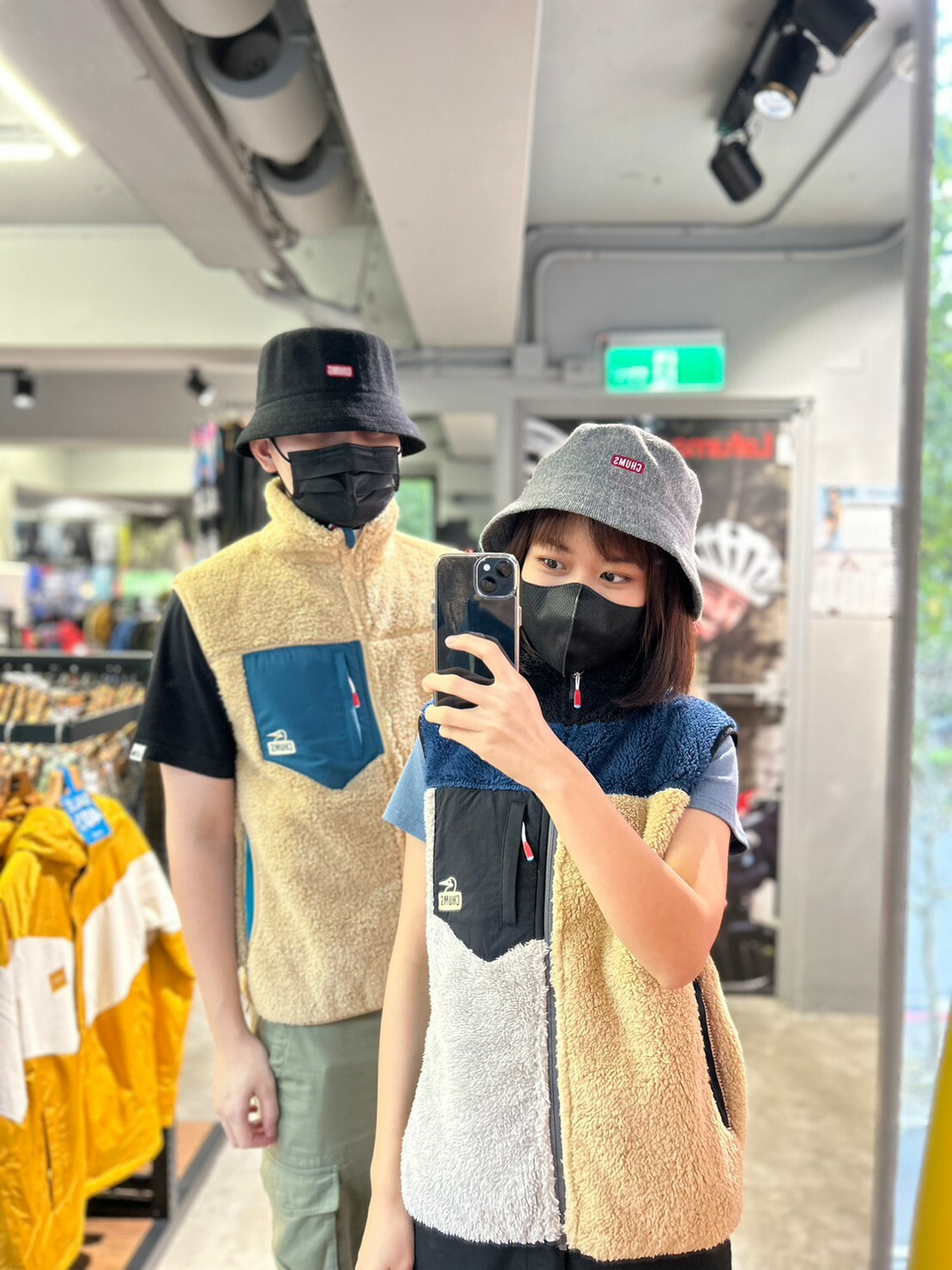 CHUMSBonding Fleece Vest  刷毛保暖背心外套 米 DEC M