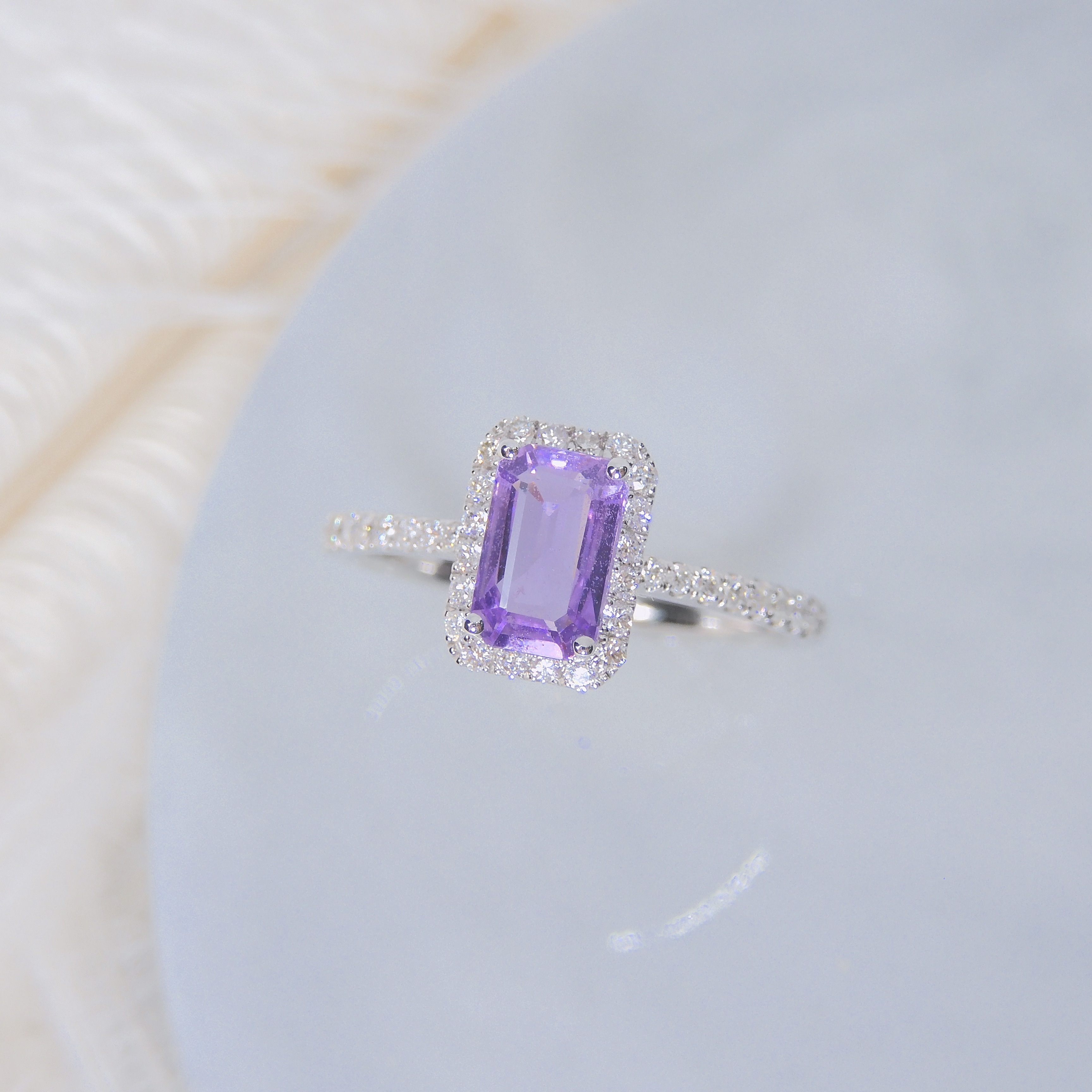 18K金 1ct 紫色藍寶石戒指 (配國際證書)