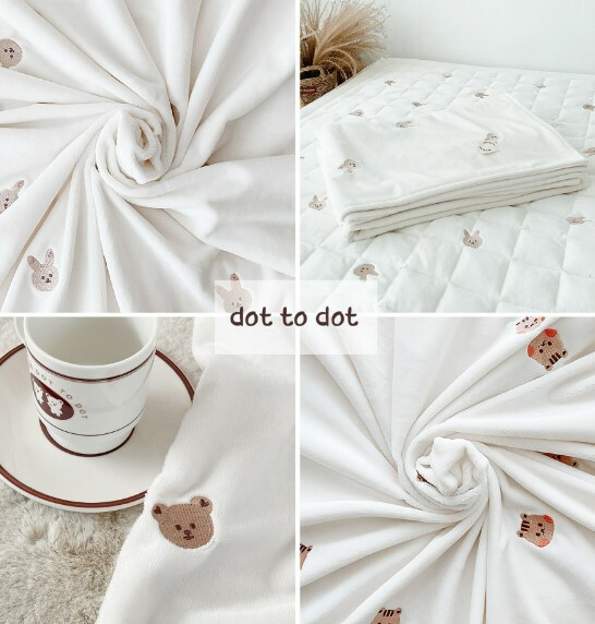 Dot to Dot 親膚細柔雪絨系列-滿版刺繡暖暖寶貝毯