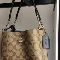 [S] COACH CA582 SIGNATURE MOLLIE BUCKET 22,IM/KHAKI/BLACK, 195031679445 (SCO165)