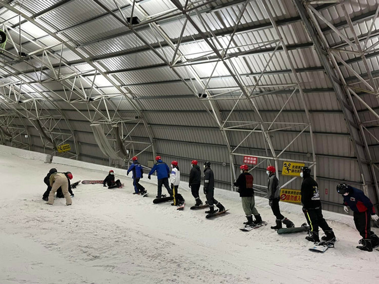 滑雪板走路練習