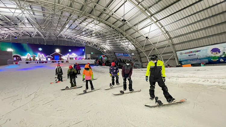 滑雪板站力練習