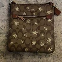 [S] COACH CF285 SIGNATURE SNOWFLAKES MINI RWN FL,IM/KHAKI/GOLD MULTI, 195031759994 (SCO190)