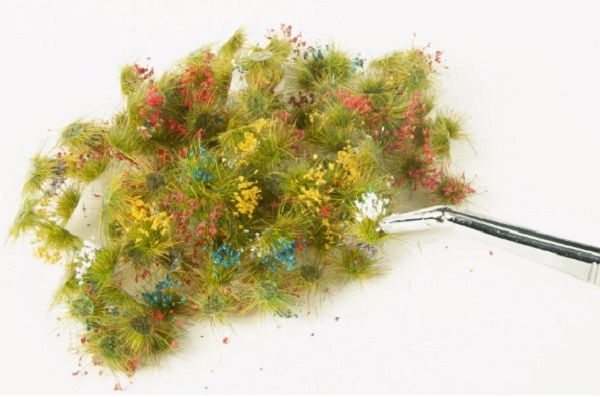 Noch 06800 Flowers  花叢