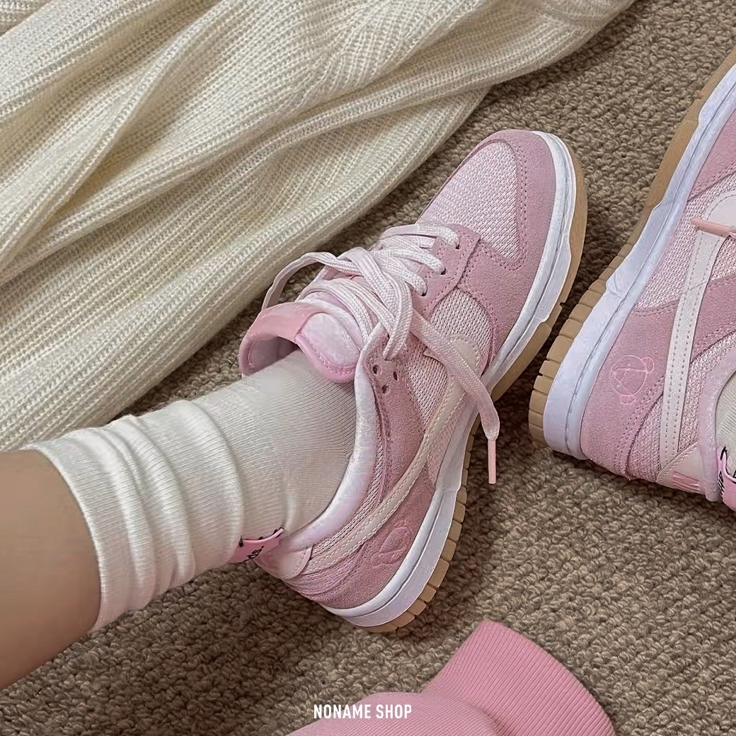 NIKE DUNK LOW SE TEDDY BEAR 低筒 泰迪熊 草莓優格 (女款)