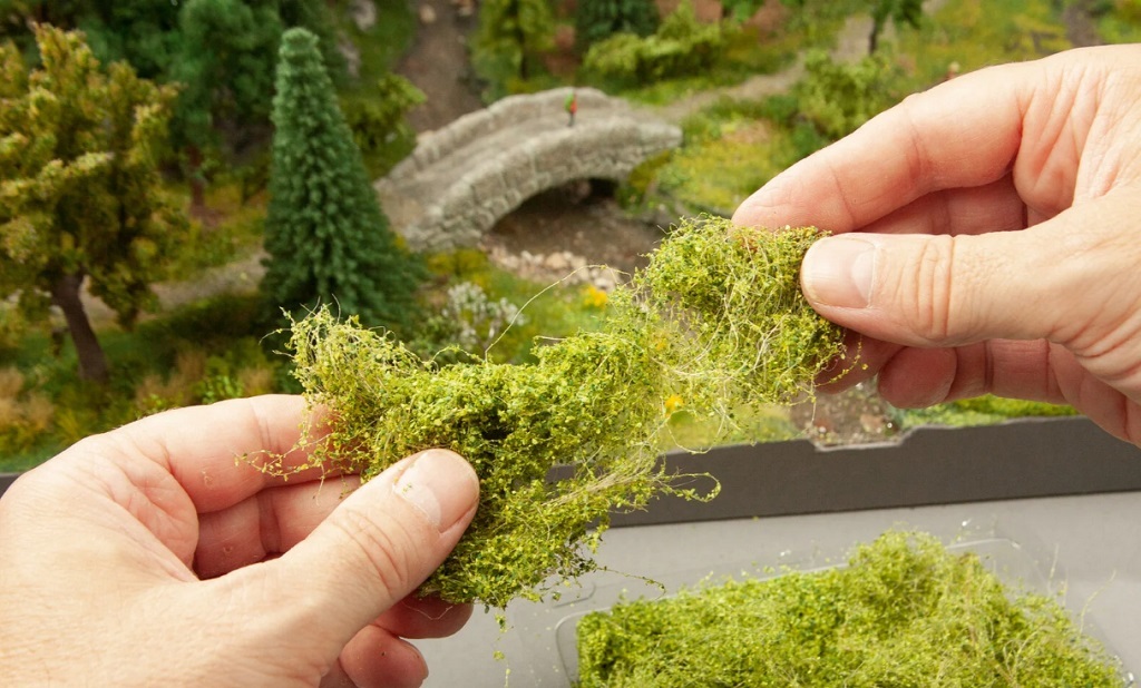 Noch 07311 PROFI Bushes dark green 深綠色草叢