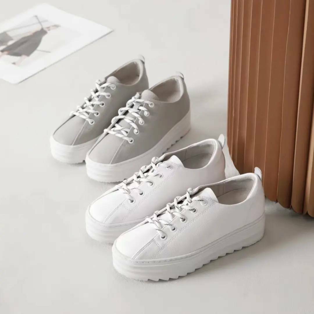 氣質簡約牛皮鬆糕休閒鞋