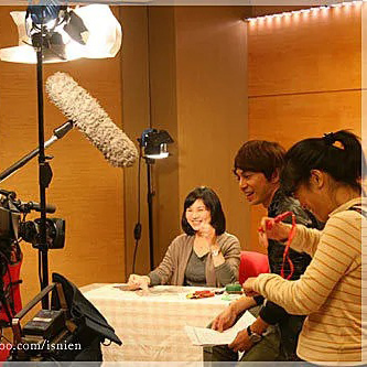 今晚「生活一級棒」會有我跟虎妹喔~~