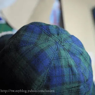 六片花瓣造型帽，為何頭頂部份會皺皺的?