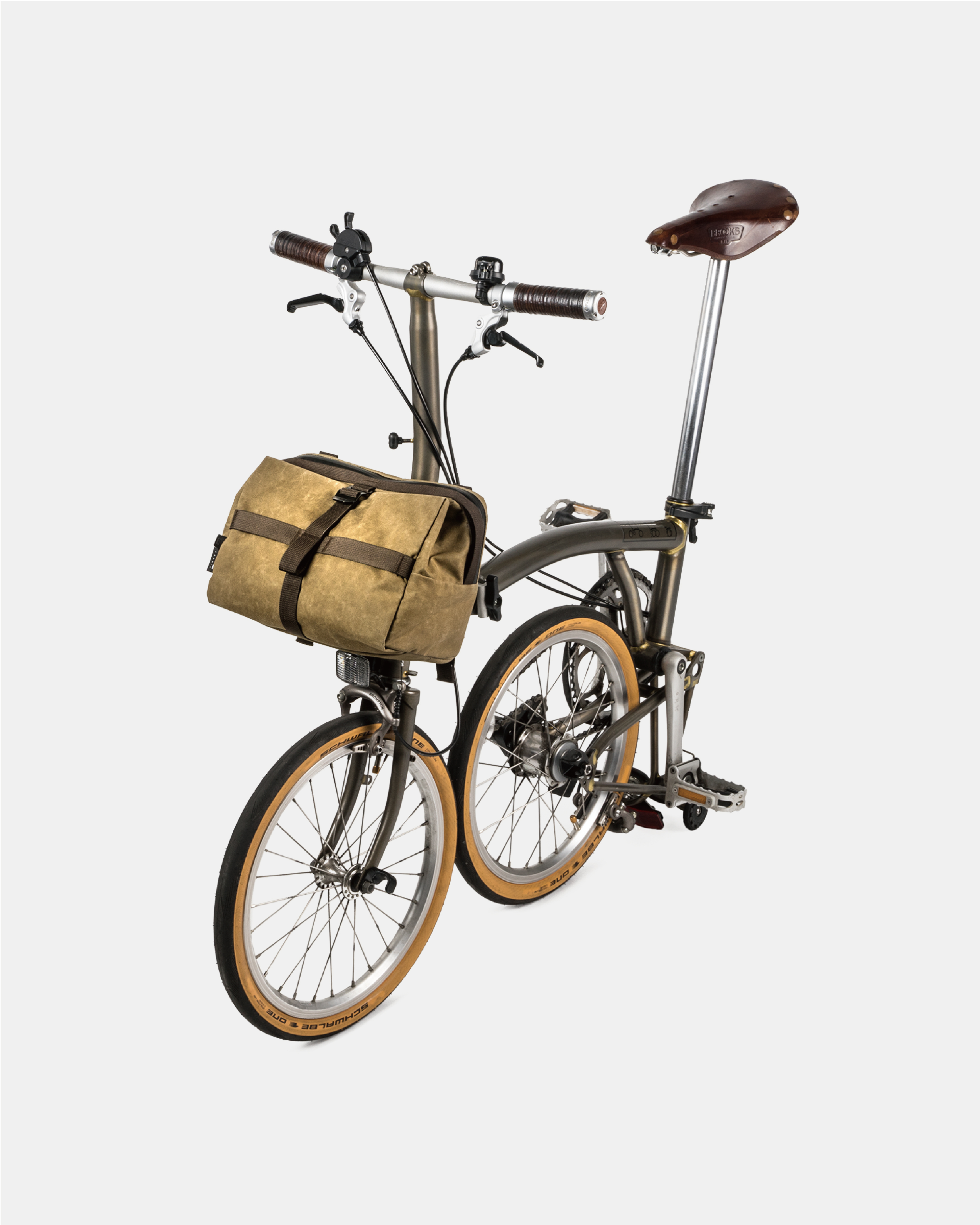 【沃坦】PIONEER 拓荒者 折疊車前包 M（含車前架）卡其褐色