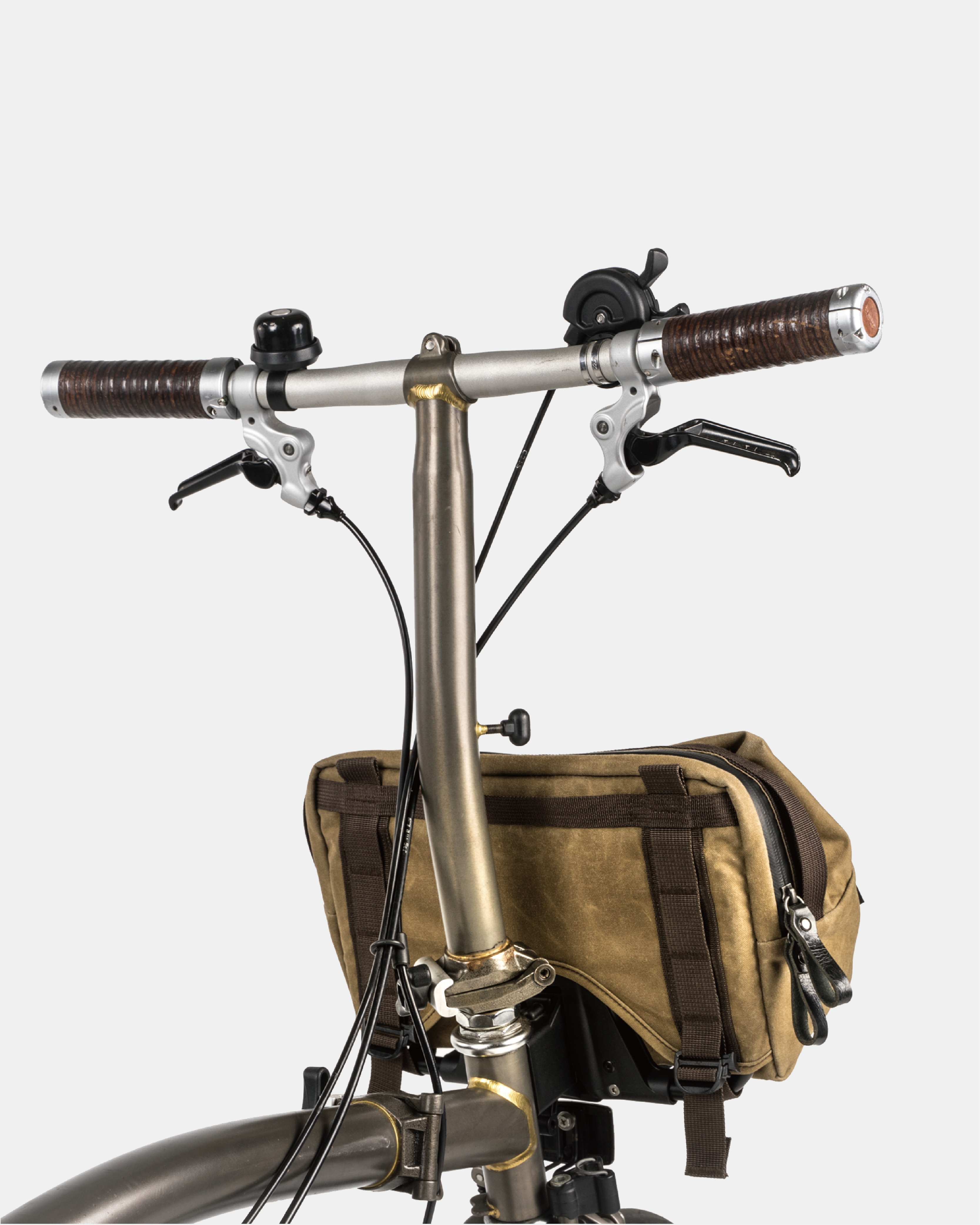 【沃坦】PIONEER 拓荒者 折疊車前包 M（含車前架）卡其褐色