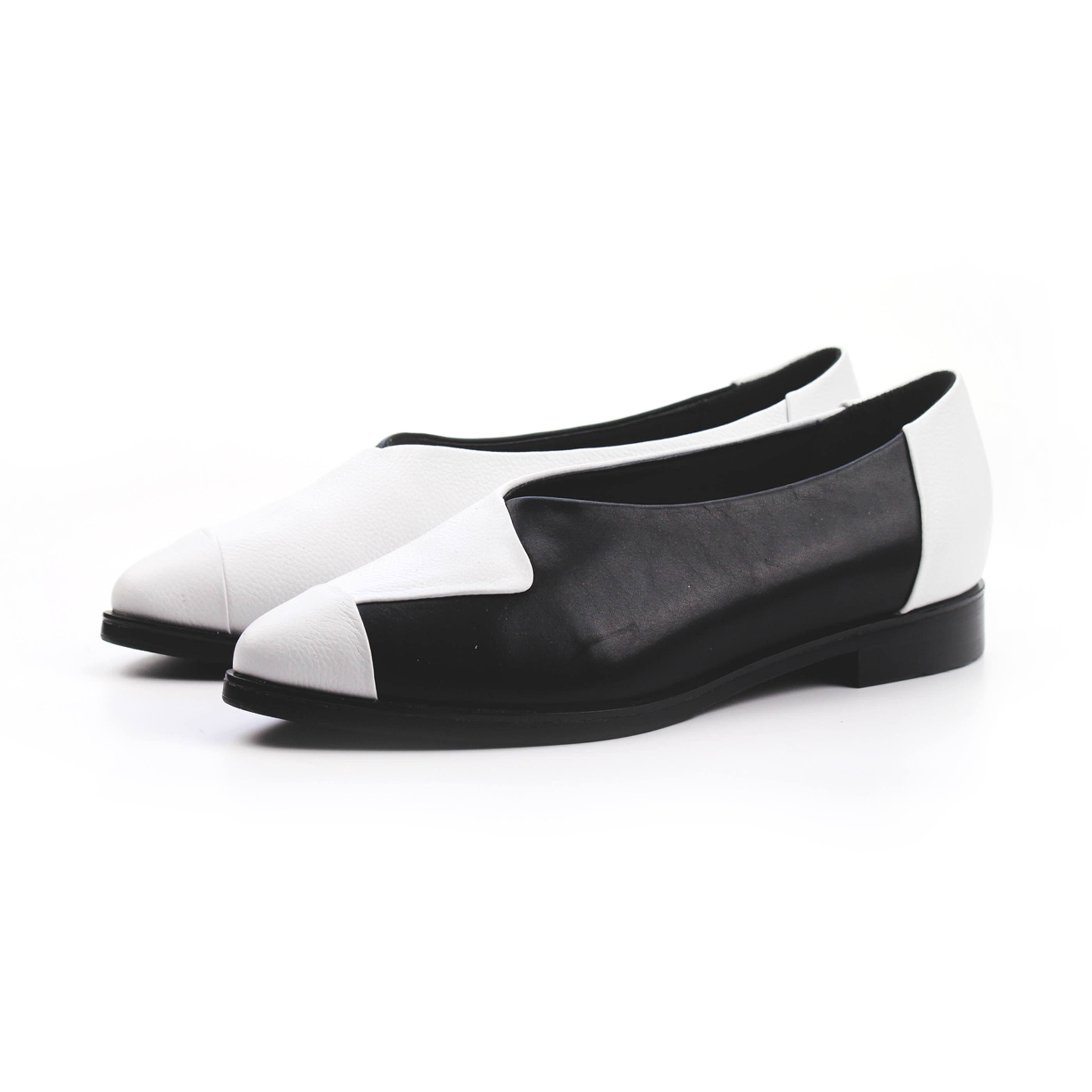 HardShape W1058A BlackWhite Leather Loafers