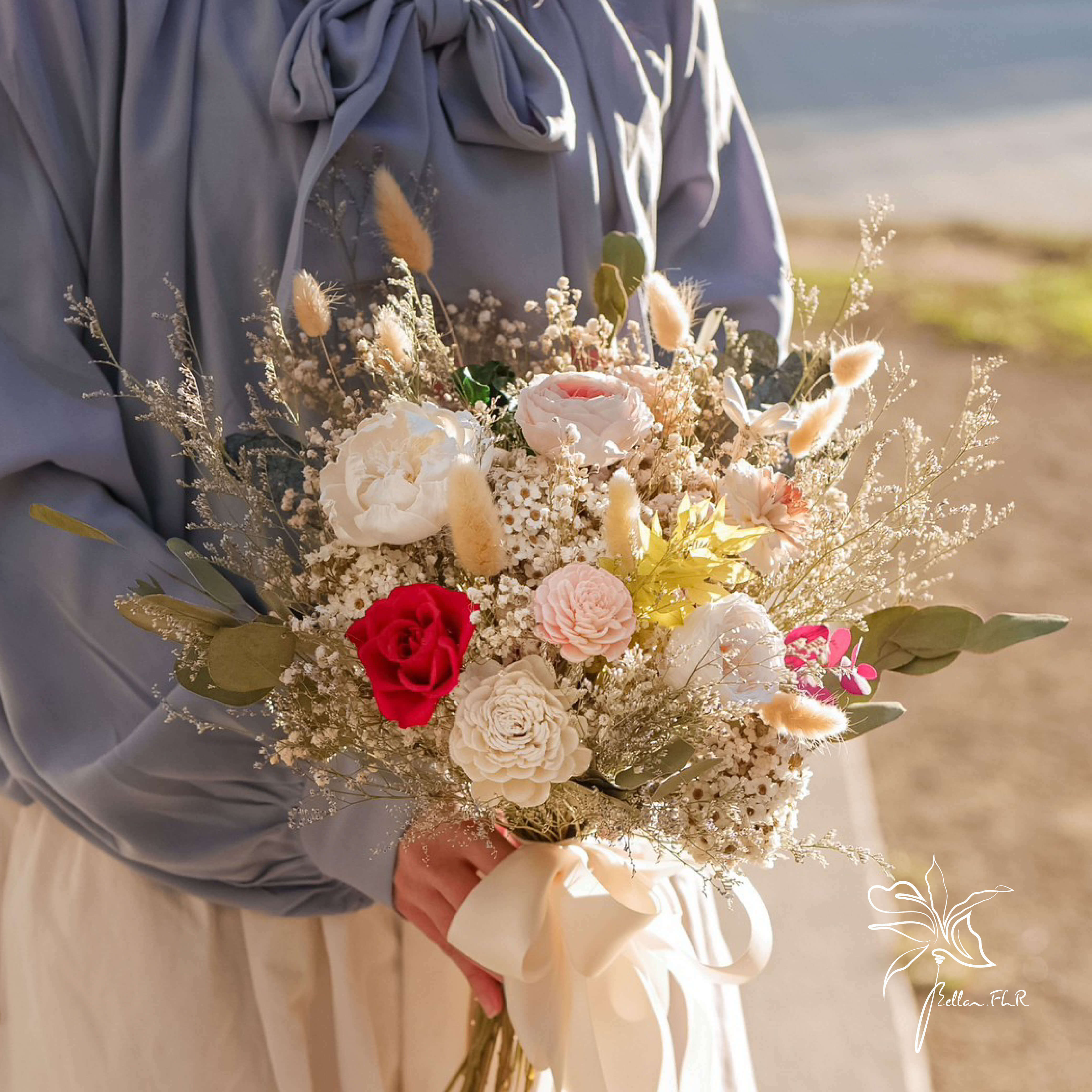 【浪漫日誌】3朵永生主花中型捧花