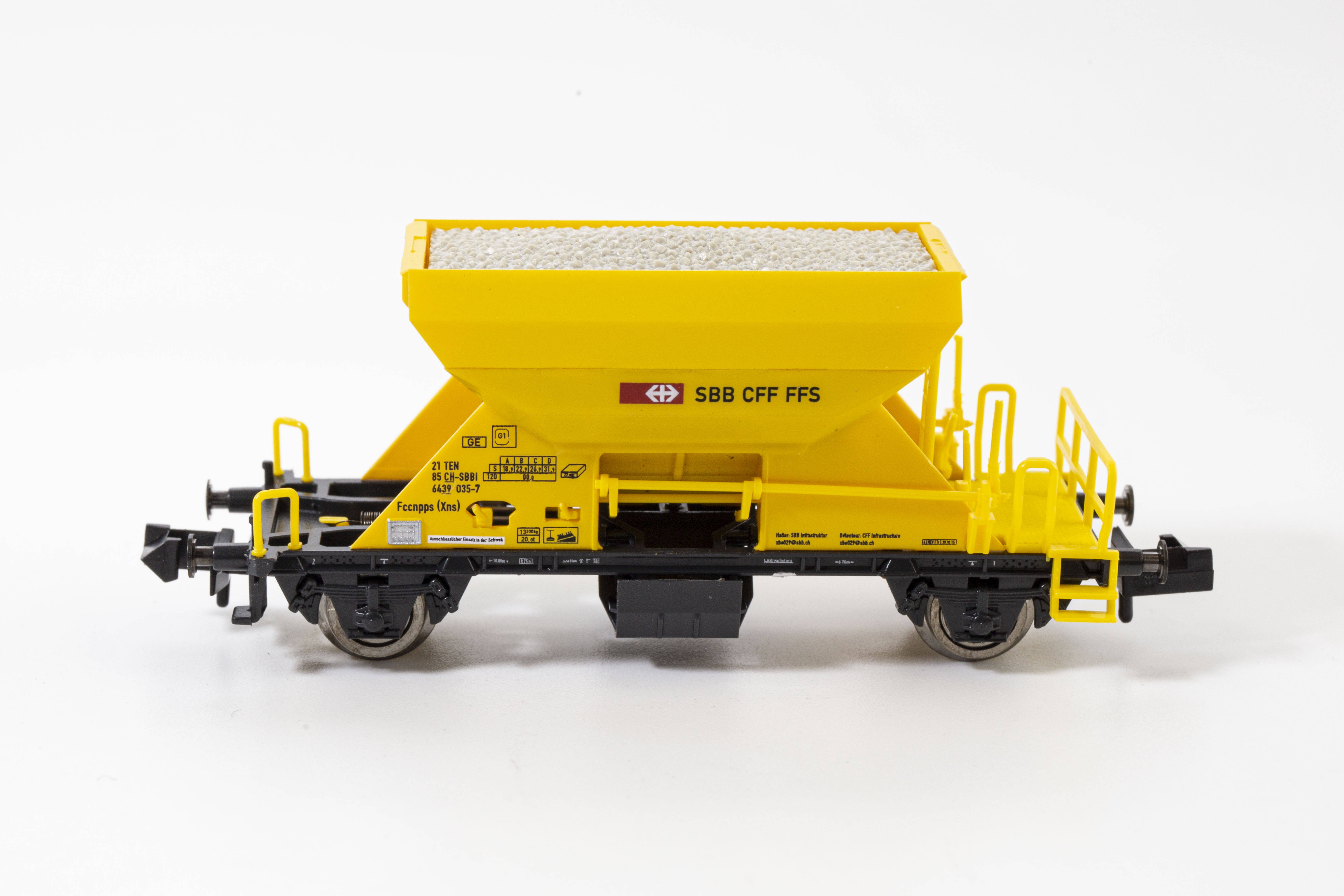 Fleischmann 822920 N scale SBB Era VI 2 piece set ballast wagons