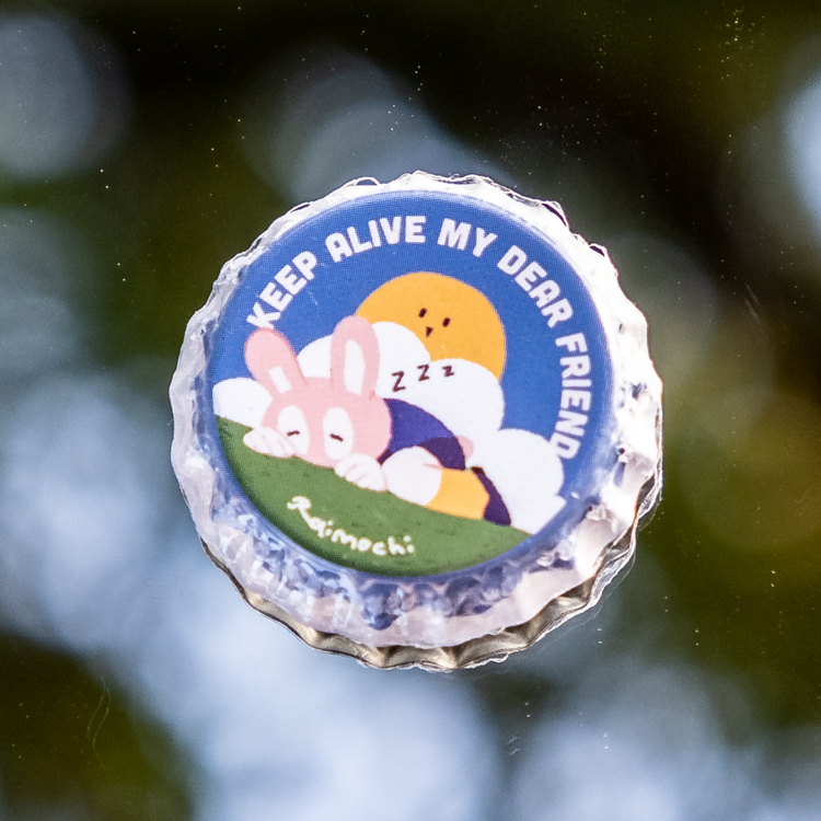 Raimochi｜瓶蓋徽章｜Keep alive