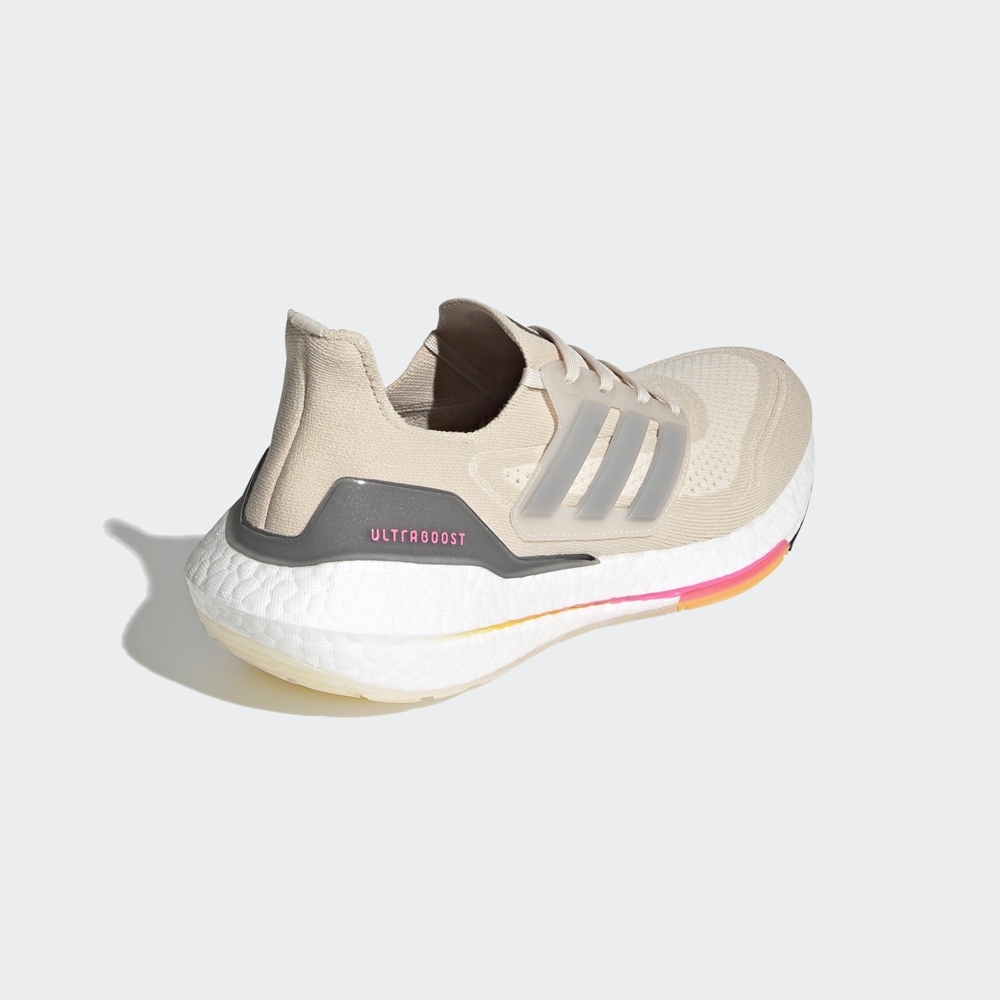 ADIDAS ULTRABOOST 21 男女 慢跑鞋 淺卡其S23710