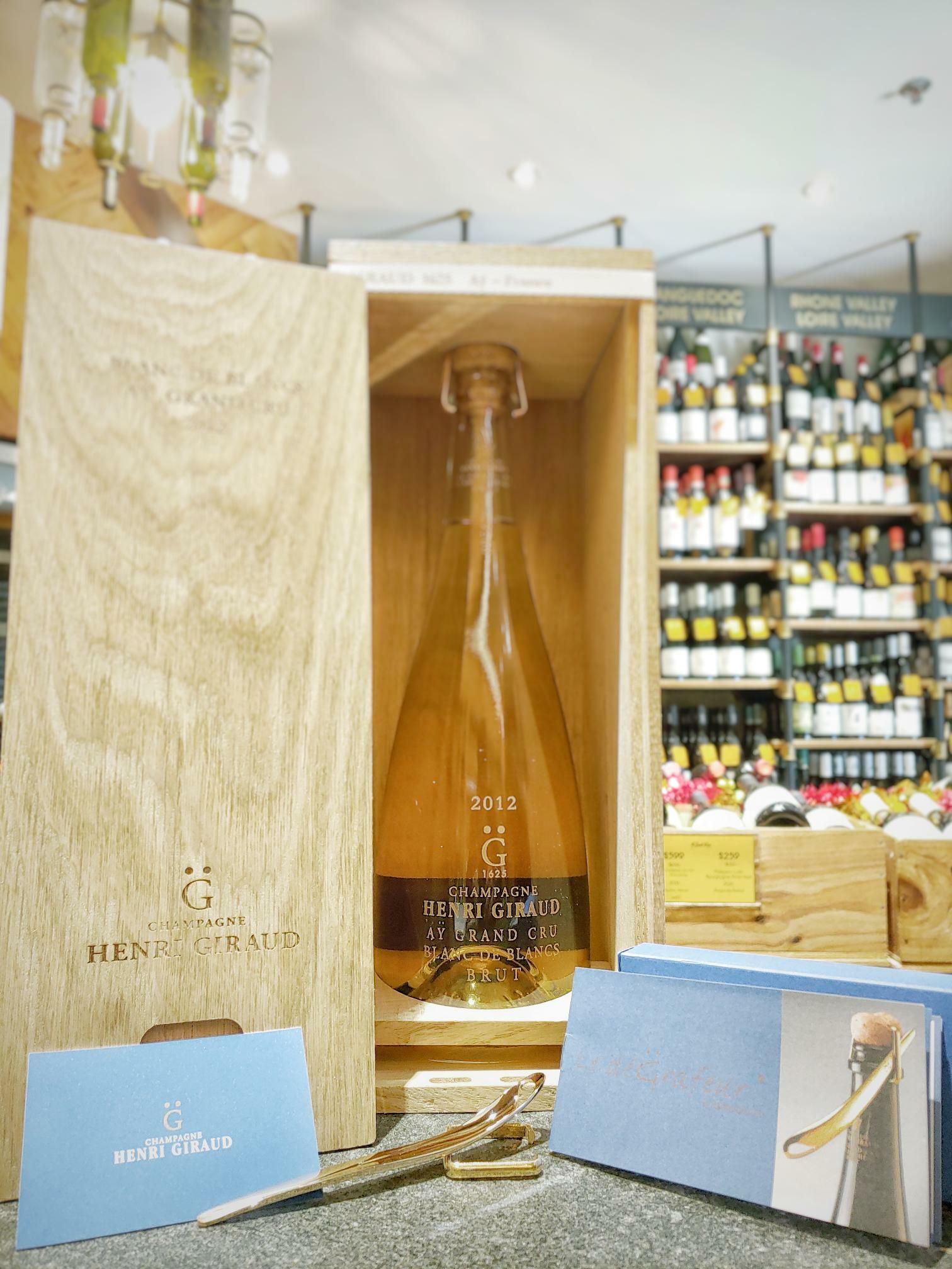 2015 Henri Giraud Aÿ Blanc de Blancs Grand Cru with Wooden Gift Box