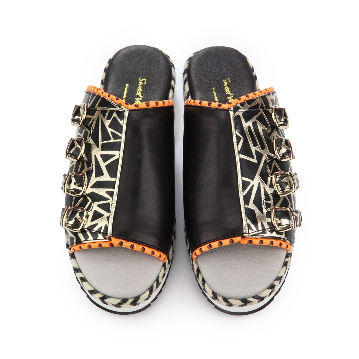 Metro M1152 Black Leather Casual Shoes