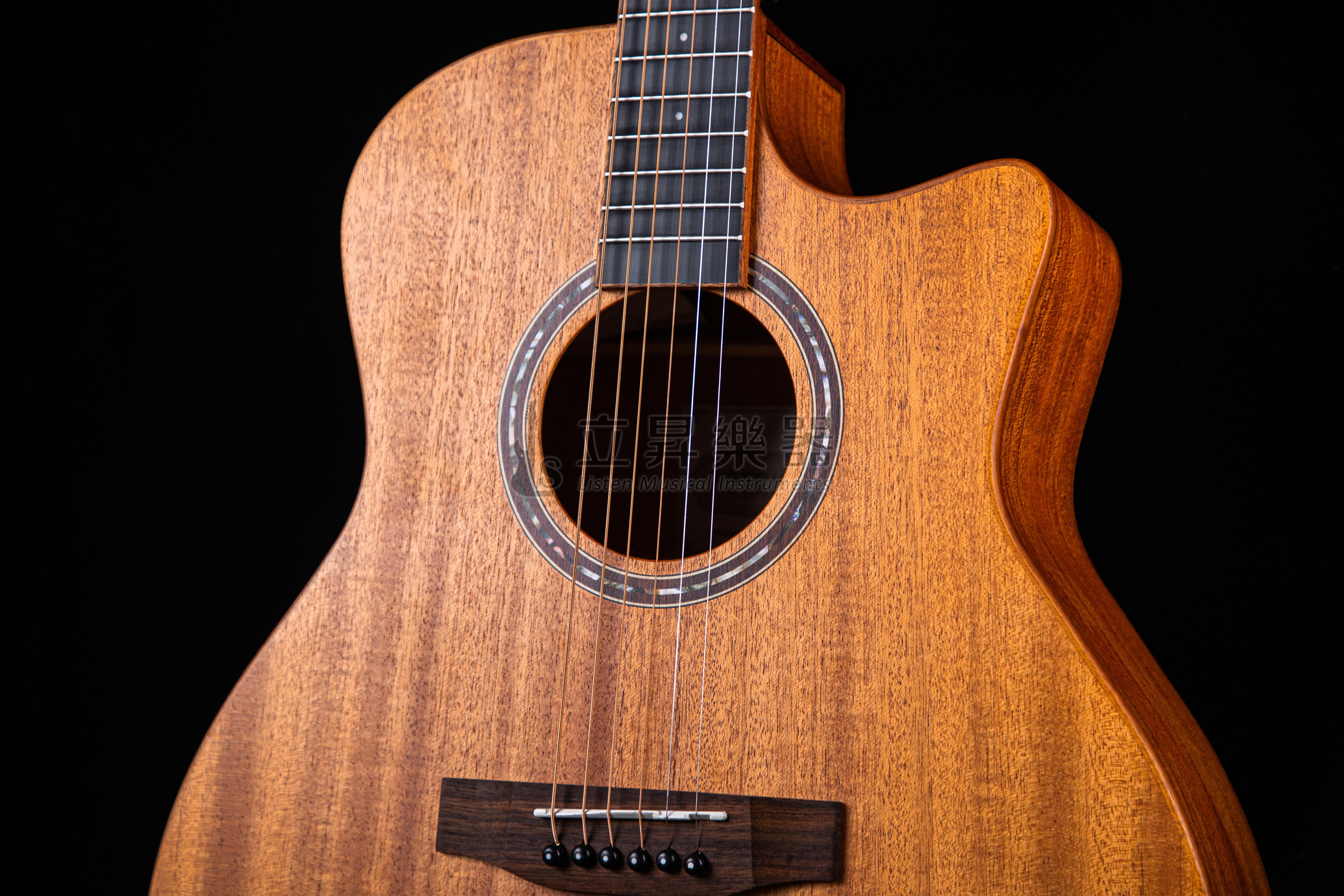 METRIC 霧面 全桃花心木面單 GA桶缺角 木吉他 附琴袋、配件｜ MTC-40GAM 40吋 METRIC 霧面 全桃花心木面單 GA桶缺角 木吉他 附琴袋、配件｜ MTC-40GAM 40吋 / MTC-41GAM 41吋 第 3 張圖片｜三峽吉他 / Bass