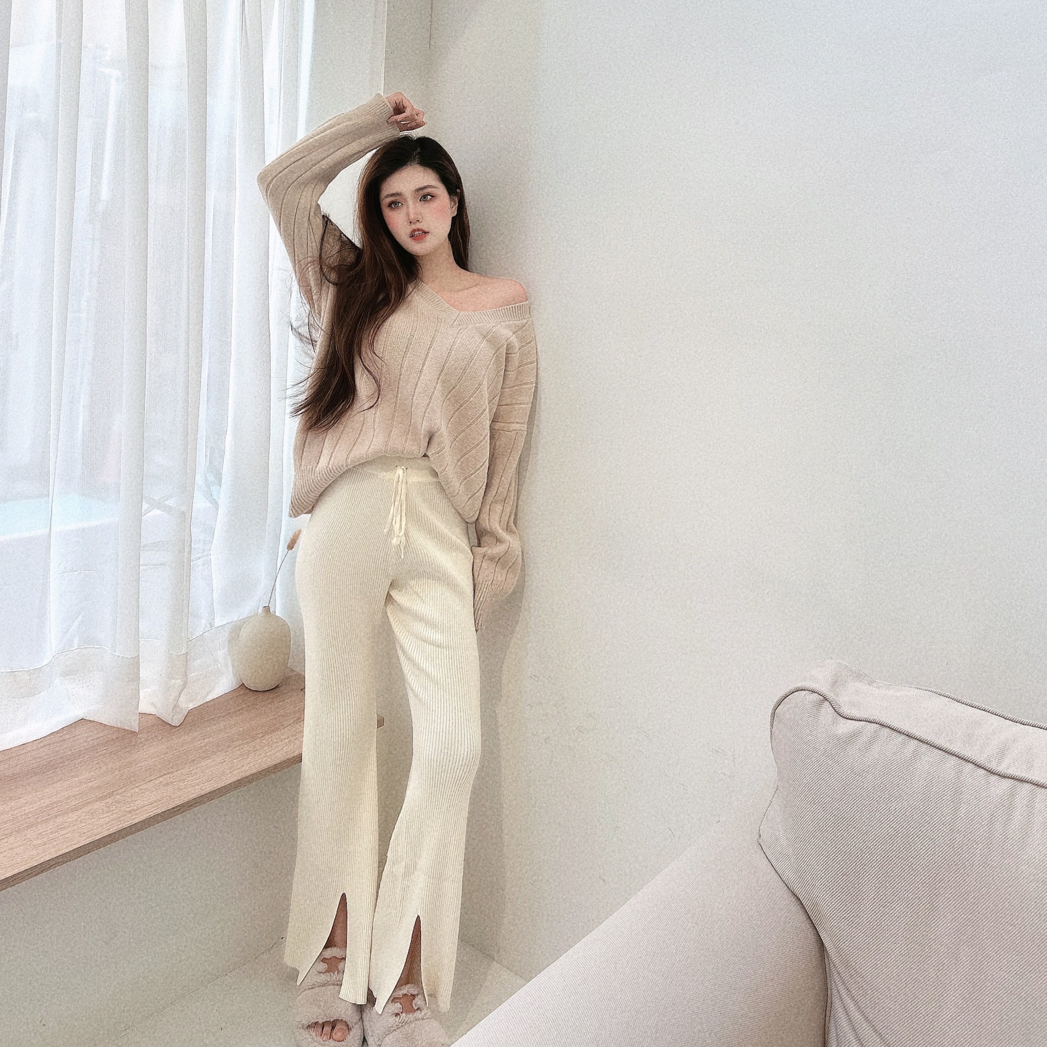 羊絨V領親膚針織毛衣/三色