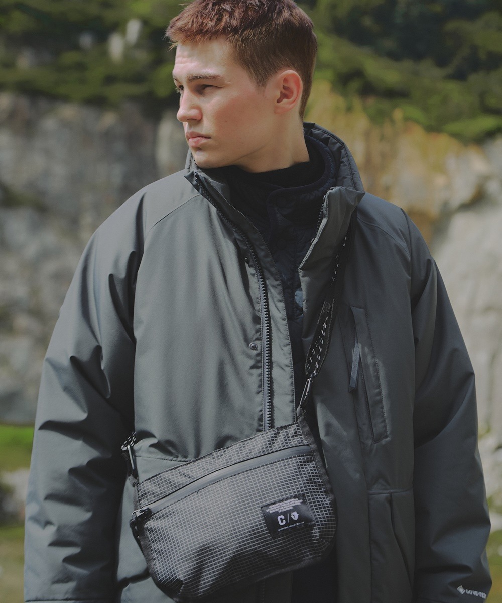 COVERNAT X BLACK YAK GORE-TEX 外套 木炭色