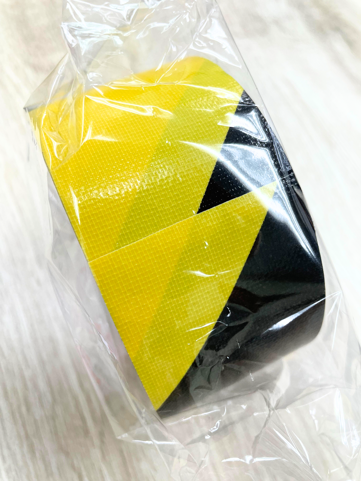 黃黑間 警示膠布2" x 9m