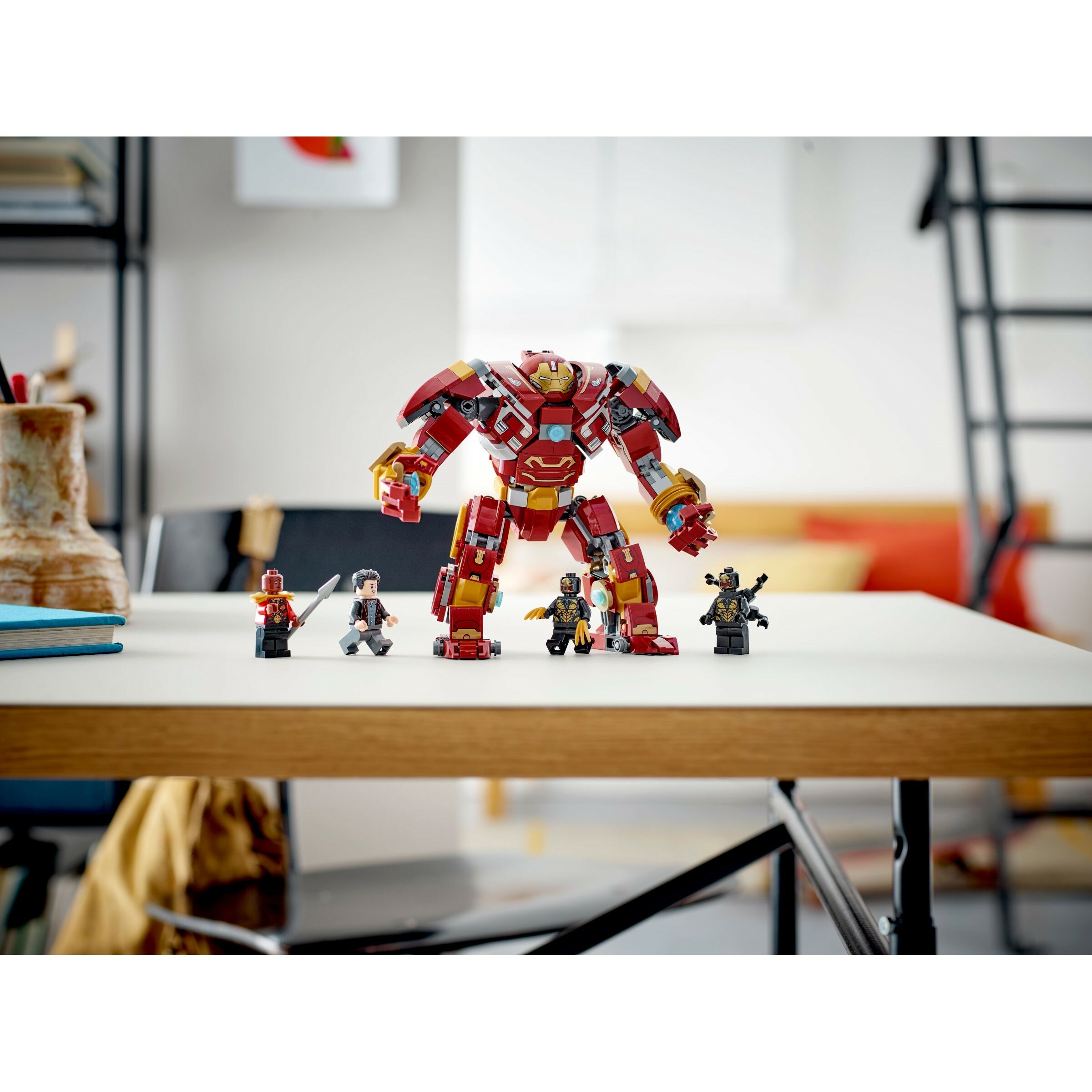76247 - The Hulkbuster: The Battle of Wakanda