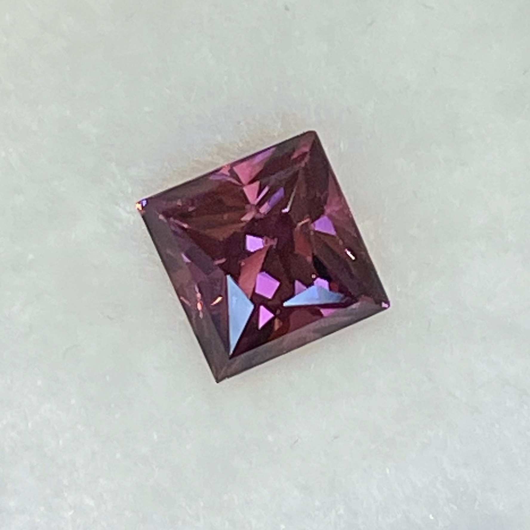 尖晶石 1.07ct 天然