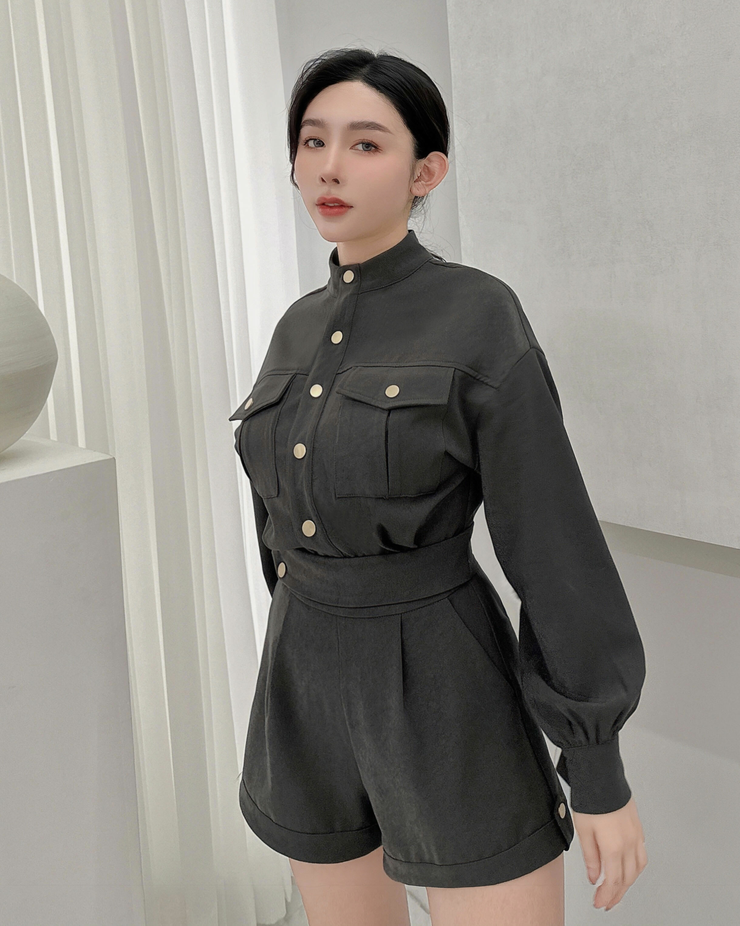 ⭒訂製-仿絨立領金釦連身短褲