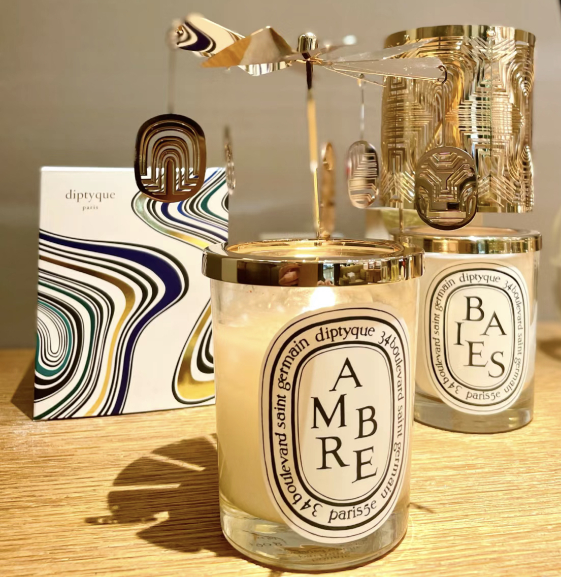 DIPTYQUE Carousel and Candle Set