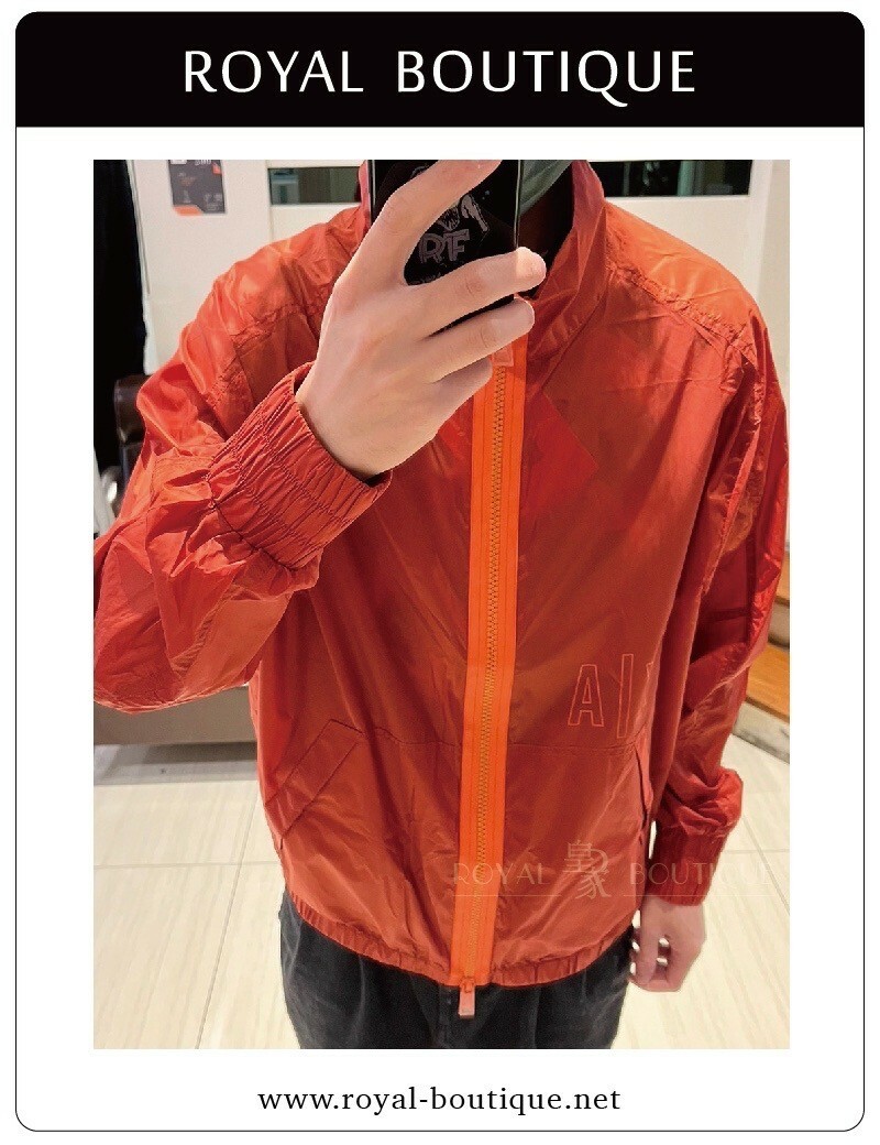 Armani Exchange 亮橘輕薄防風外套