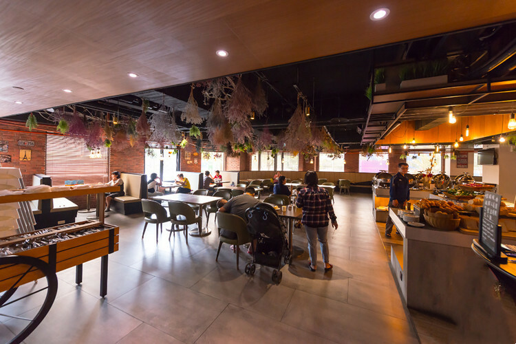 鈞怡大飯店 餐廳內環境